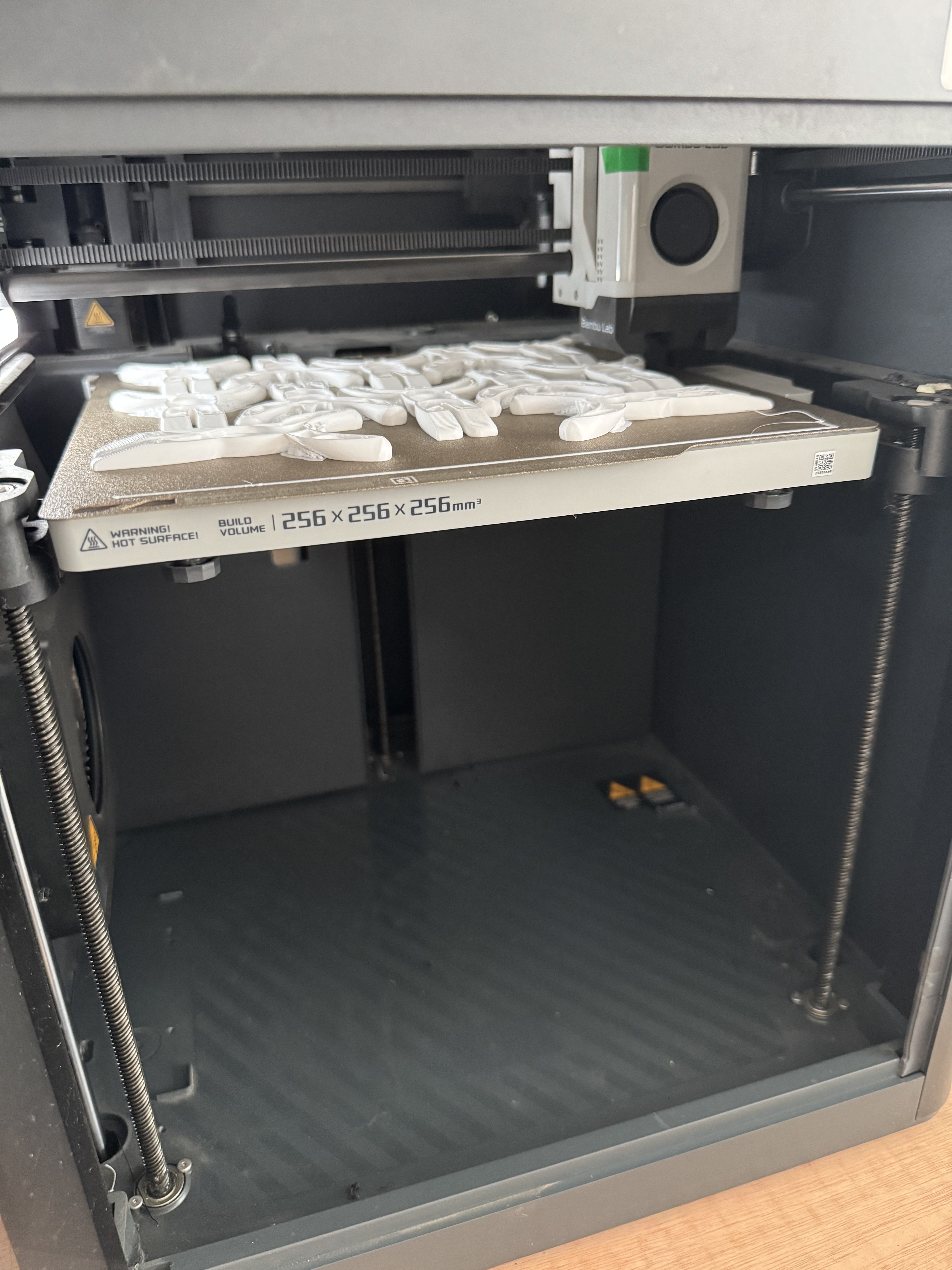 3D printer producing a part at Vistack 3D